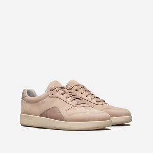Like new! Everlane Court Sneaker in Dusty Rose Nubuck, Size 7.5